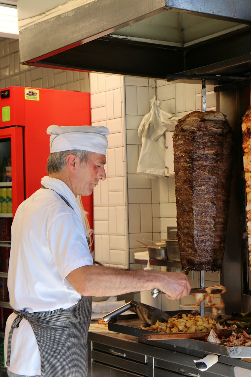Koch am Spieß